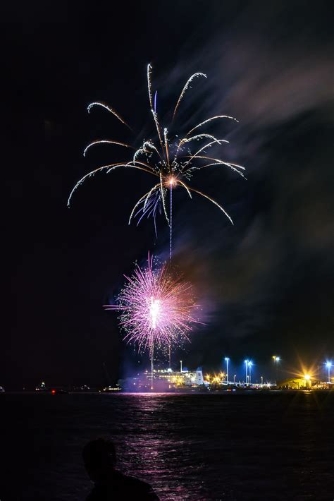 Poole Quay Fireworks 17 08 2017 02 Matthew Rayner Flickr