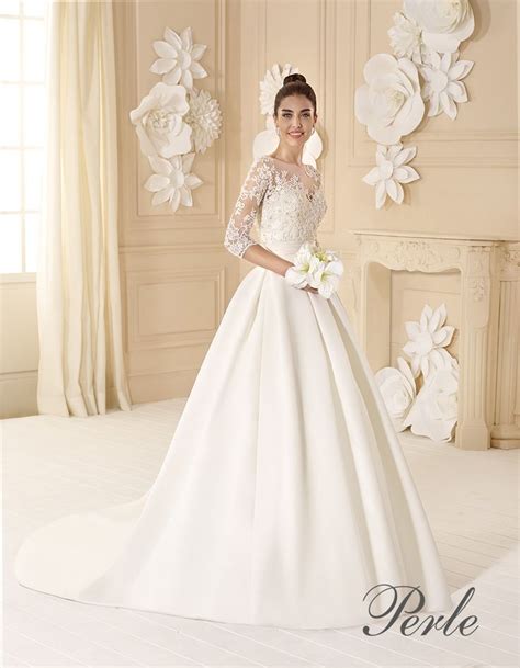 Dalla più tenera età, i nostri cuori sono stati in attesa di loro matrimonio stile retro. Raffinato abito da sposa stile principessa di raso ...