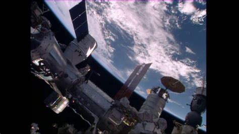Spacex Dragon Carrying New Inflatable Room Captured And Mated To Space