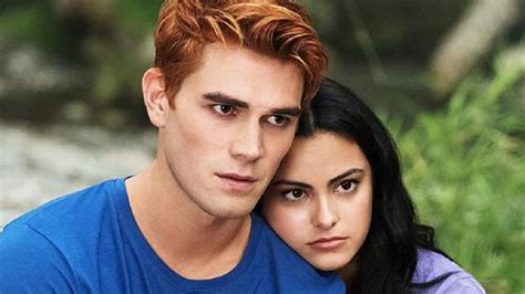 Pero si te acercas demasiado, empiezas a ver las sombras que se esconden debajo… 'riverdale' es una vuelta de tuerca a los 5 temporadas. Riverdale: fecha de estreno de la temporada 5 en Netflix ...