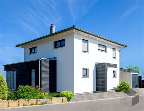 1998 begann pth mit der herstellung von stahlbauteilen. Einfamilienhaus mit Carport & Garage von Ziegler Haus ...