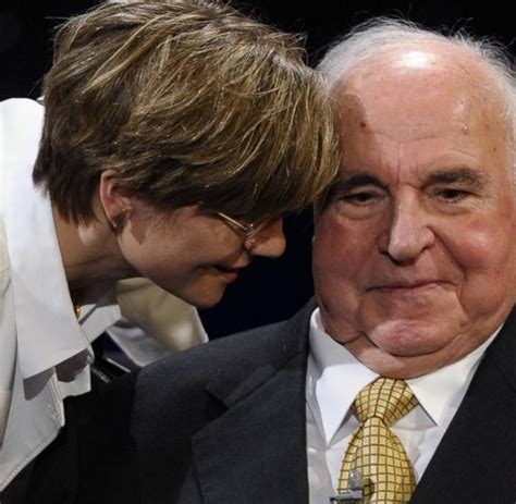 Foto von michail gorbatschow, sowjet. Feierstunde: Kohl, der Mauerfall und ein Hauch von Tragik ...