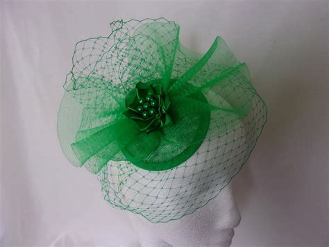 This Emerald Green Elizabeth Fascinator Mini Hat Made To Order Only