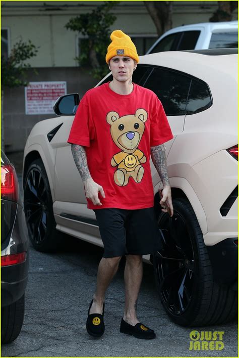 justin bieber and his clean shaven face spend quality time with wife hailey photo 4438660