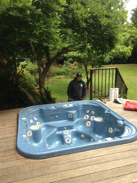 If it's not functional, we take its recyclable parts to a facility and. Hot Tub Removal Service | Mike & Dad's Hauling - Portland OR