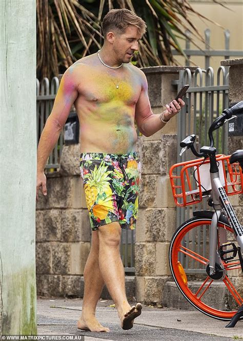 Hugh Sheridan Puffs Away On Cigarette During Play Rehearsals Daily