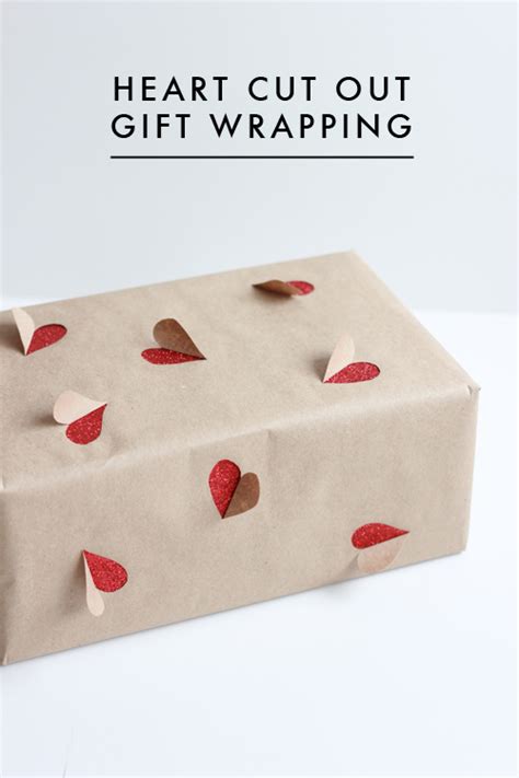 You've shopped thoughtfully for the perfect valentine's day gift, but then comes the time to give it to your friend or loved one. 2 simple Valentine's Day gift wrapping ideas - The House ...