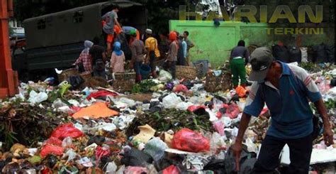 Fenomena Gunung Sampah Saat Menjelang Perayaan Tahun Baru Harian Terkini