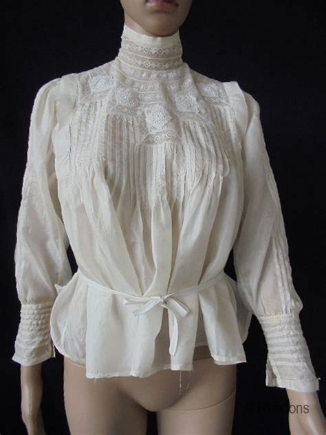 Very Nice Example Of An Edwardian Shirtwaist Blouse Made In Silk