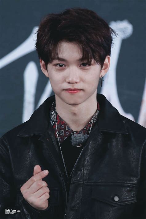 Follow the real one @stray_kids. Felix | STRAY KIDS | @AlienGabs51 | Oppas, Niños perdidos ...