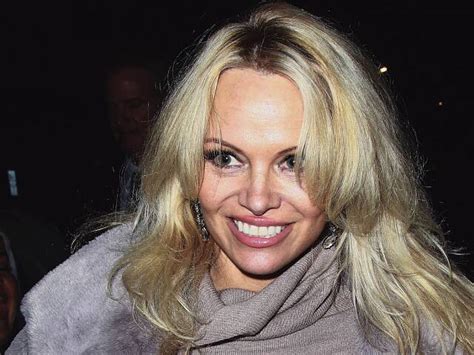 pamela anderson selbsthilfe für andere tv today