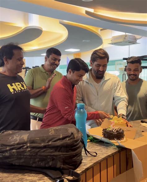 Ms Dhoni Celebrates Ipl Victory At Gym With Friends Video Goes Viral