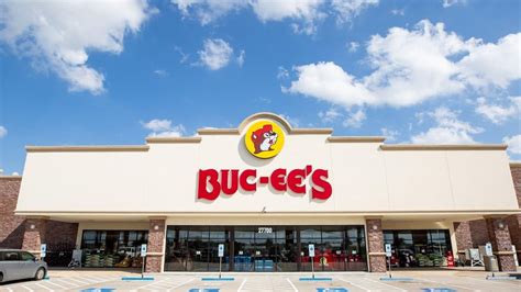 Heres Where To Visit The Largest Buc Ees Ever Built Its A Southern