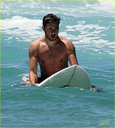 Liam Payne Surfing Shirtless In Australia Photo 609925 Photo Gallery Just Jared Jr