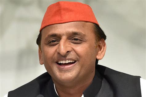 Saffron uttar pradesh पर akhilesh yadav के सवाल. Akhilesh is Suffering From Depression, Says UP Deputy CM ...