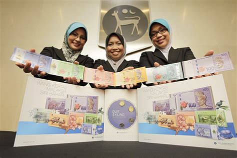 Ianya juga akan diberikan kepada semua pelajar ipta dan juga ipts tanpa mengira umur. irwanmiswan: wang KERTAS baru Malaysia 2012