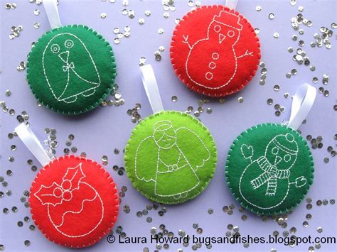 These adorable felt christmas decorations are simple to sew and perfect for adding a festive feel to your fireplace, banister, or even your christmas make these gorgeous felt christmas decorations using the handy templates supplied, and add a ribbon loop for hanging on the tree, or sew them into a. Bugs and Fishes by Lupin: How To: Embroidered Felt ...