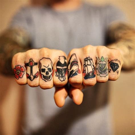 Discover 72 Traditional Knuckle Tattoos Latest Incdgdbentre