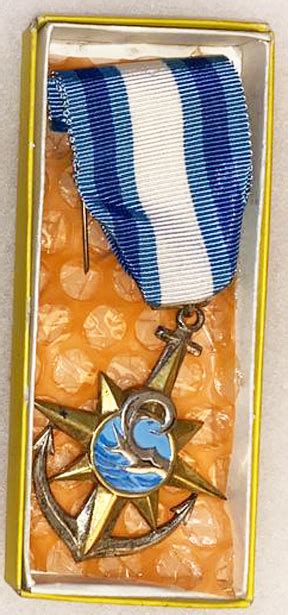 Vietnam Era 1957 1975 Medals 2nd Type Navy Service Medal