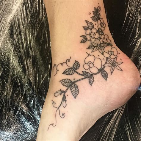First Tattoo Beautiful Tattoos Flower Tattoo Liz Emily Instagram