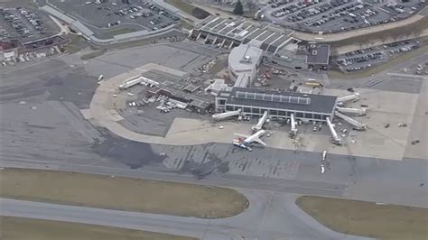 Explosive Found In Checked Luggage At Pennsylvanias Lehigh Valley