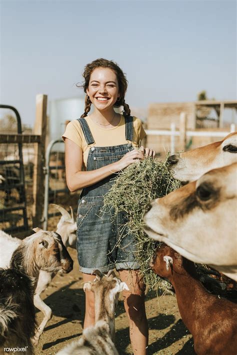 Pin By Melpo Siouti On Seasonal Farms Farmer Girl Farm Photography