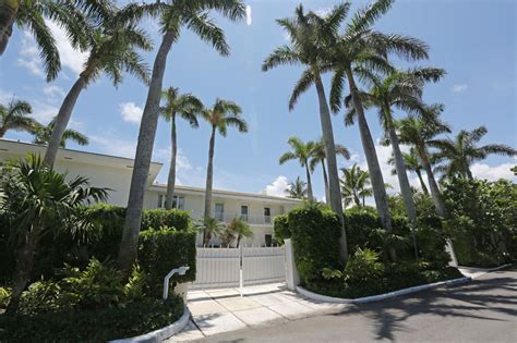 Epstein began his professional life by teaching at a private sc. 'Jeffrey Epstein: Filthy Rich': What Happened to Epstein's ...