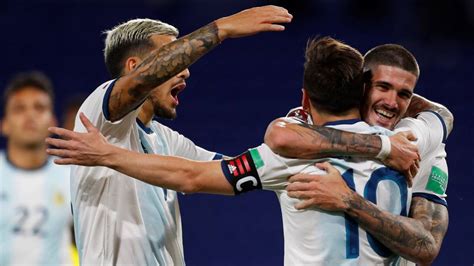 Learn how to watch bolivia vs argentina live stream online on 29 june 2021, see match results and teams h2h stats at scores24.live! Formaciones del Bolivia - Argentina: fecha 2 de ...