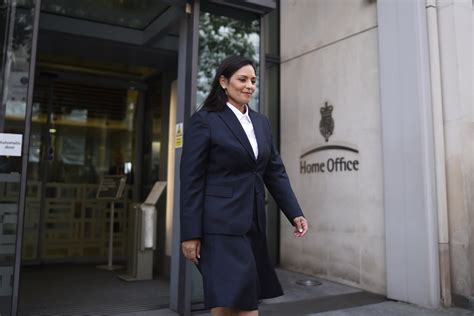 Wikimedia commons, priti patel ile ilgili medyaya sahiptir. Priti Patel Height / More U Turns From Boris Johnson Are ...