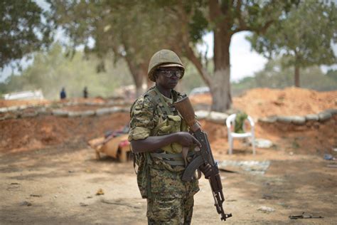 ugandan soldier in somalia [7119 x 4751] r militaryporn