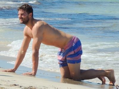 Jamie Dornan Exposes His Muscle Body Naked Male Celebrities