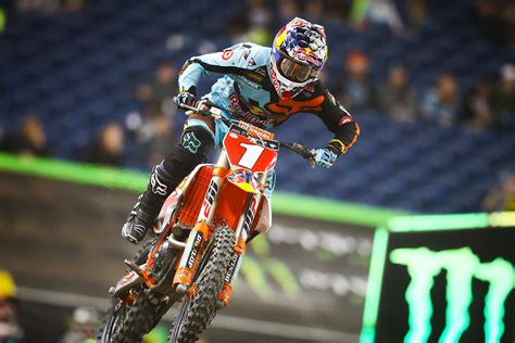 Ryan dungey, ryan dongey, rya d y. Ryan Dungey strikes again in St Louis - Speedcafe
