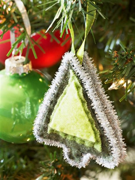70 Diy Felt Christmas Tree Ornaments Shelterness
