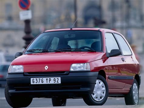 La renault captur ii a été restylée à la date : Renault Clio : LA voiture à vivre depuis 20 ans ...