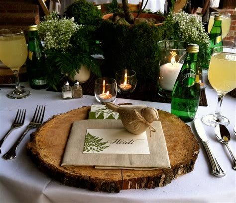 When it comes to choosing tableware, linens, and other decorative pieces for setting your dinner party table, you need to be consistent with your colors. Woodsy Prom Dinner Table Setting | Easter dinner table ...