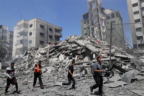 Israeli Strikes Kill Dozens Topple Buildings In Gaza City Wjct News