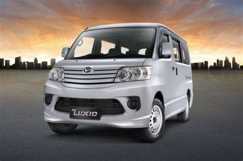 Compare Daihatsu Luxio Vs Dfsk Gelora Comparison Prices Specs Features