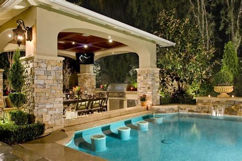 20 Gorgeous Poolside Outdoor Kitchen Designs