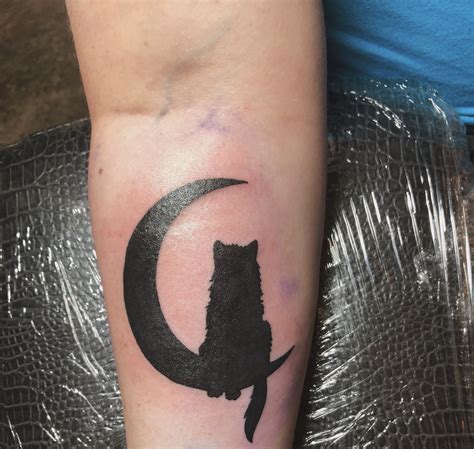 Wolf And Moon Tattoo Wolf And Moon Tattoo Tattoos Moon Tattoo