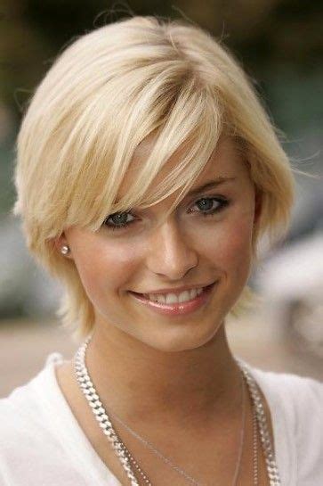 Neuer look mit kurzen haaren. Sie gewann die erste Staffel: Lena Gercke | Lena gercke ...