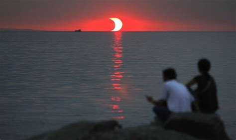 2021 countdown to find out how many days left in the year. Eclipse 2020: How many times a year do we see a Full Moon ...