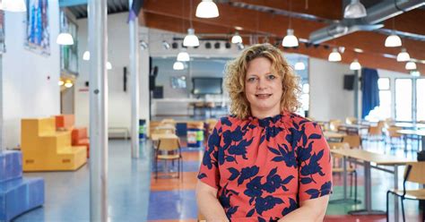 Leerlingen kunnen kunnen minstens één dag per week naar school. Blijdschap over heropening middelbare scholen: 'En nu ...
