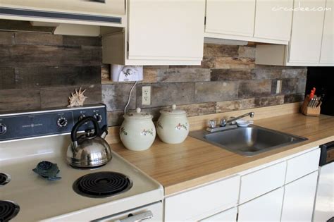 Choosing a backsplash for your kitchen can be an exciting, yet daunting task. Make A Splash With Repurposed Backsplashes : HomeJelly
