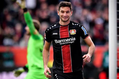 Check out his latest detailed stats including goals, assists, strengths & weaknesses and match ratings. Alario quiere dejar el Bayer Leverkusen - BeSoccer