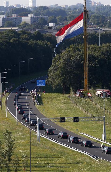 The majority of the victims, 196, were citizens of the netherlands. MH17 victims' credit cards, phones stolen: Australian ...