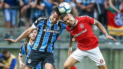 The incident came in a campeonato gaucho clash as the brazilian reacted to taunting from the crowd by flicking the middle finger of each hand repeatedly towards fans. Mundo Positivo » Campeonato Gaúcho de 2020 - O que esperar ...