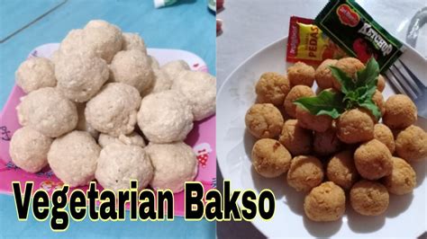 Biji kedelai yang kualitasnya tidak baik akan mengapung, pisahkan bagian tersebut. Cara membuat bakso dari tahu untuk vegetarian - YouTube