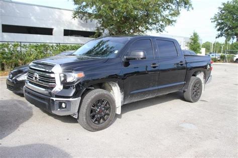 2016 Toyota Tundra TRD Pro 4x4 TRD Pro 4dr CrewMax Cab Pickup SB (5.7L