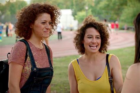 Alia Shawkat On Her Hot Broad City Doppelg Nger Romance It Was One Of The Best Makeout