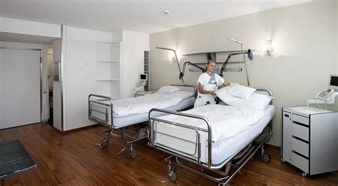 Als grösstes medizinisches netzwerk der schweiz setzen wir uns mit unseren kliniken, ambulanten operationszentren und… Beste Klinik in Basel mit Schwerpunktbehandlung von ...